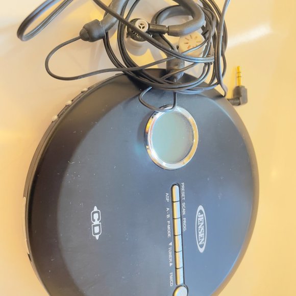 Jensen CD-60 Portable Personal CD Player CD/MP3 Player + Digital AM/FM Radio - Picture 10 of 10
